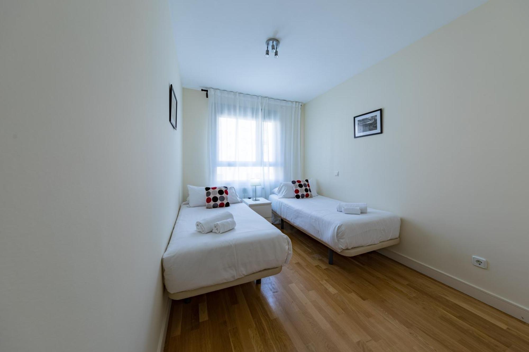 Roomspace Tablas Azofra * Madrid
